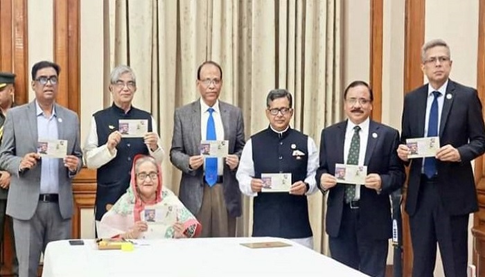 স্বাধীনতা দিবসের স্মারক ডাকটিকিট অবমুক্ত