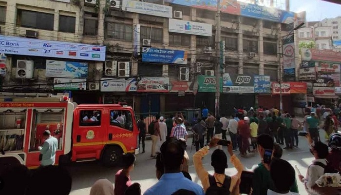 মগবাজারে আগুন, নিয়ন্ত্রণে ৩ ইউনিট