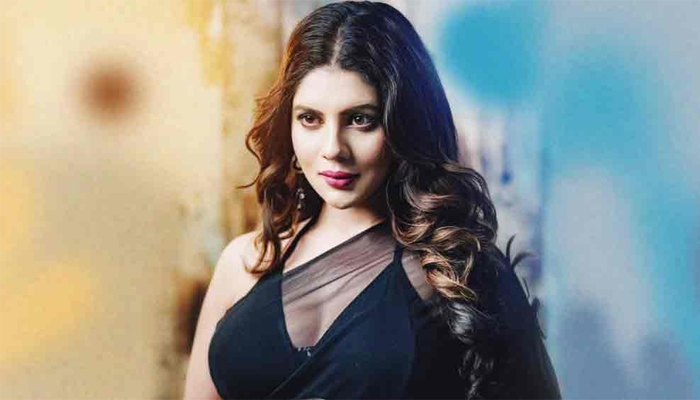 চল্লিশেও প্রেমিক খুঁজছেন পায়েল