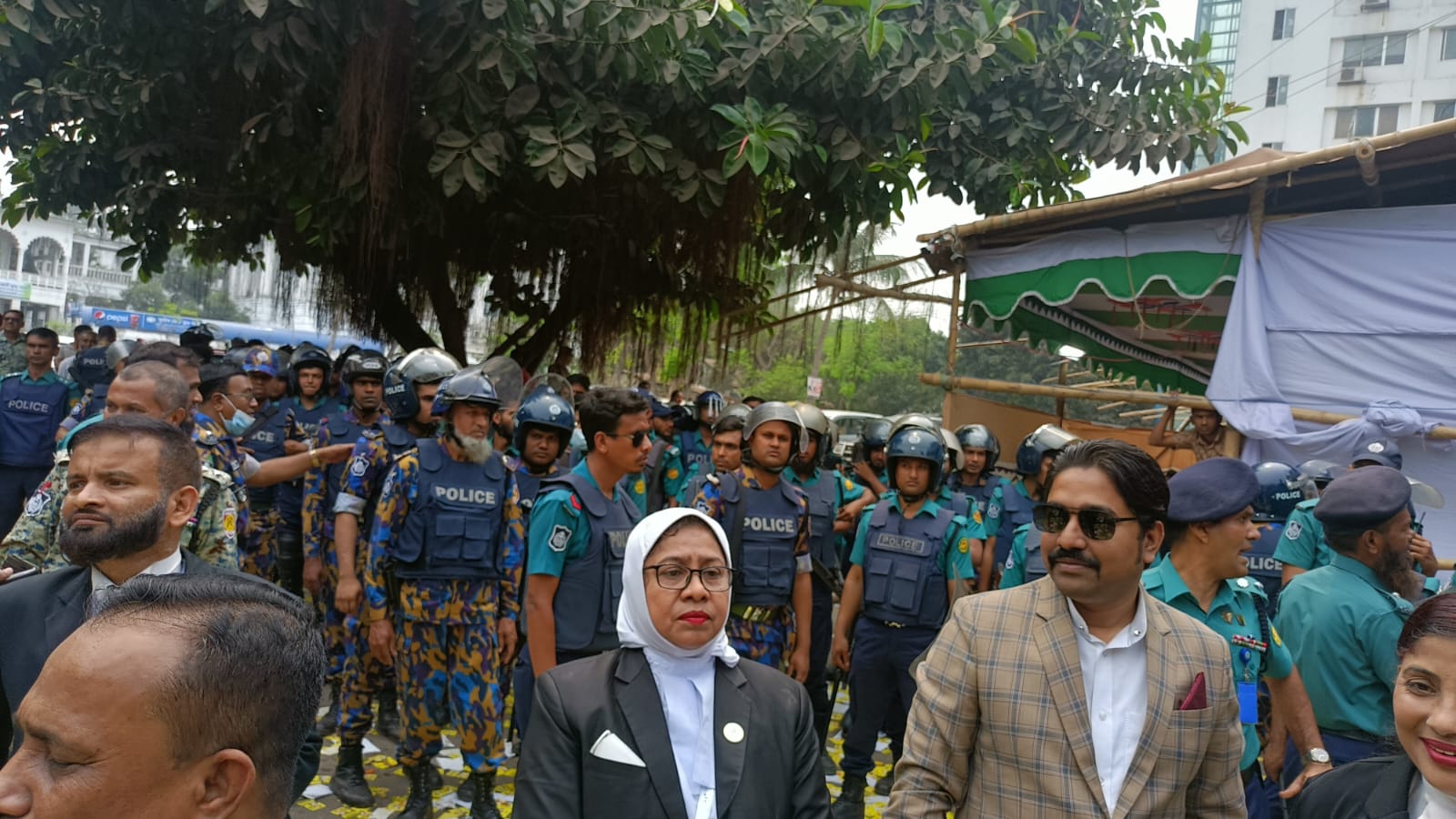 প্রধান বিচারপতির দ্বারস্থ বিএনপির আইনজীবীরা