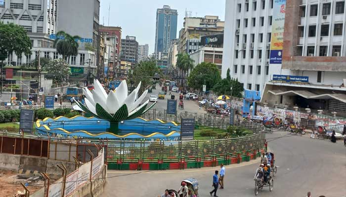 ঈদের পর প্রথম কর্মদিবসেও ফাঁকা রাজধানীর পথঘাট