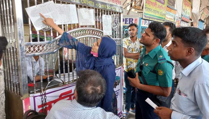 মহাখালীতে বিআরটিএর ভ্রাম্যমান আদালত