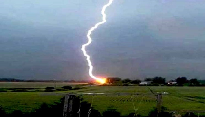 পূর্বধলায় বজ্রপাতে কৃষকের মৃত্যু