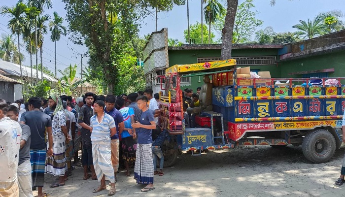 গুরুদাসপুরে লছিমনের ধাক্কায় শিশু নিহত