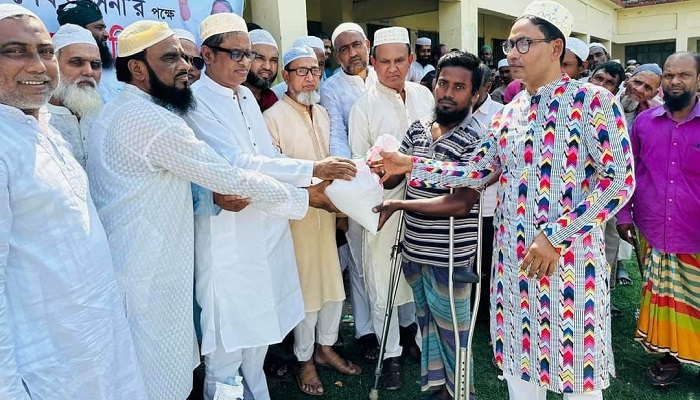 শেখ হাসিনা ক্ষমতায় থাকলে বাংলাদেশ এগিয়ে যাবে