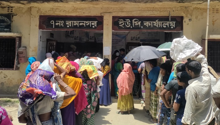 নগরকান্দায় ভিজিএফের চাল চুরির অভিযোগ