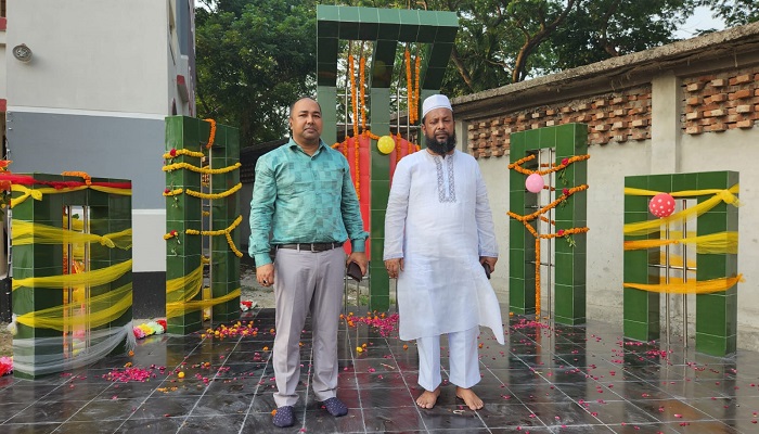 নবীনগরে প্রথমবারের মতো মাদ্রাসায় স্থাপিত হলো শহীদ মিনার