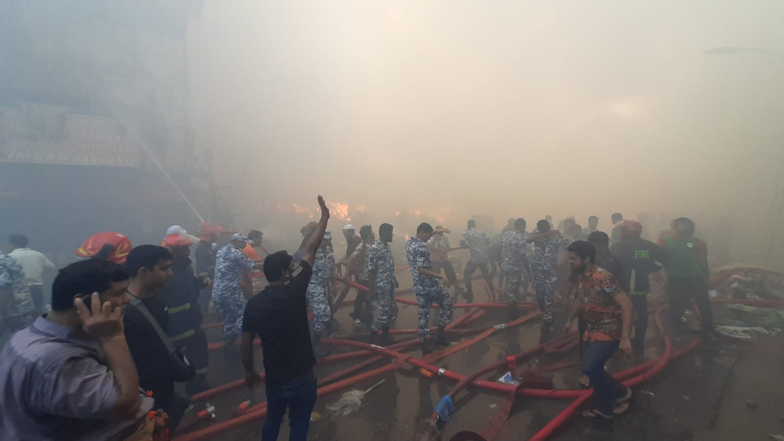 স্বপ্ন হলো ছাই, ভোরের কাগজের ছবিতে বঙ্গবাজার অগ্নিকাণ্ড