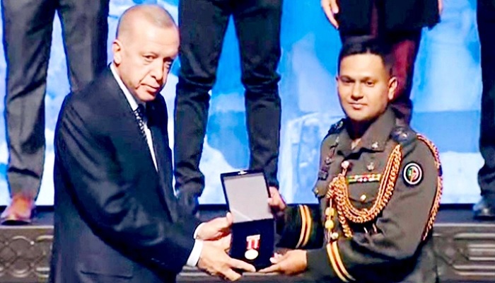 বাংলাদেশি উদ্ধারকারী দলকে এরদোগানের সম্মাননা