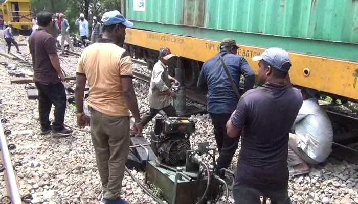 মালবাহী ট্রেন লাইনচ্যুত: ৫ সদস্যের তদন্ত কমিটি