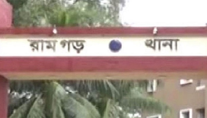 রামগড়ে কাপড় ব্যবসায়ীর ঝুলন্ত মরদেহ উদ্ধার