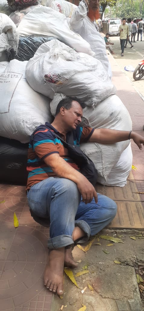 স্বপ্ন হলো ছাই, ভোরের কাগজের ছবিতে বঙ্গবাজার অগ্নিকাণ্ড