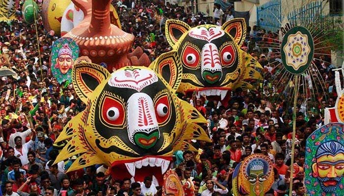 হায় বাঙালি, তুমি দাঁড়াবে কোথায়?