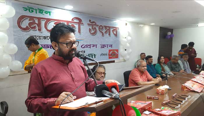 প্রেস ক্লাবে মেহেদি উৎসবে শ্যামল দত্ত