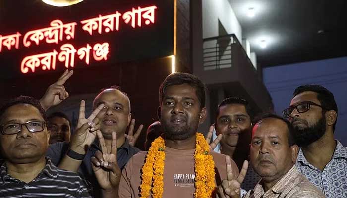 কারামুক্ত হয়েছেন সাংবাদিক শামসুজ্জামান
