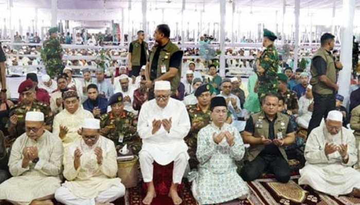 রাষ্ট্রপতি হিসেবে শেষ ঈদ জামাতে আবদুল হামিদ