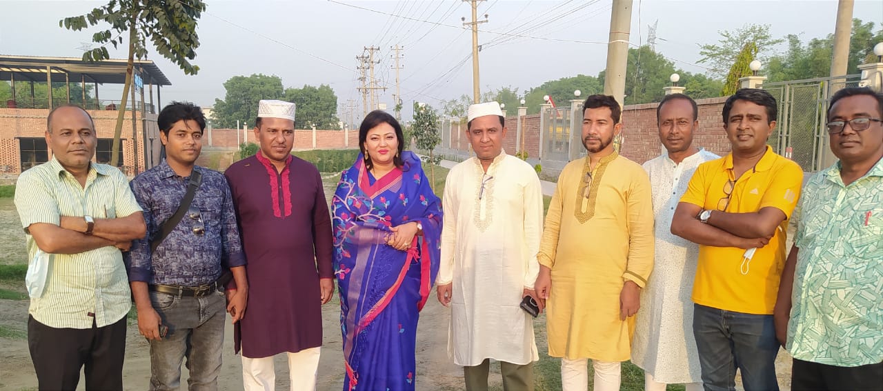 সিংগাইরে মমতাজের মধুর আড্ডার যাত্রা শুরু