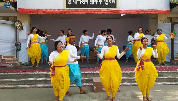 জবিতে ঐতিহ্যবাহী রায়বেঁশে নৃত্য