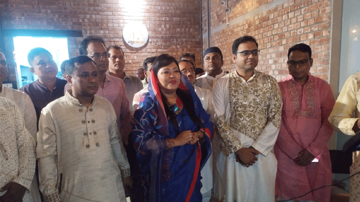 সিংগাইরে মমতাজের মধুর আড্ডার যাত্রা শুরু