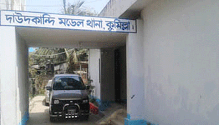 দাউদকান্দিতে তুচ্ছ ঘটনায় যুবককে পিটিয়ে হত্যা