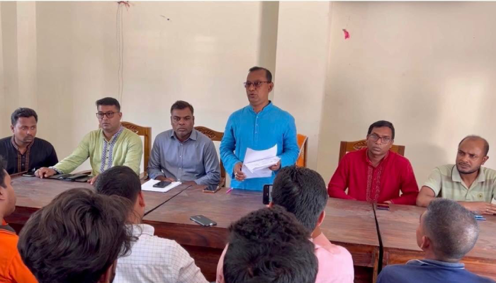 বিএনপির মিথ্যা অভিযোগ: রাঙাবালিতে আ.লীগের সংবাদ সম্মেলন