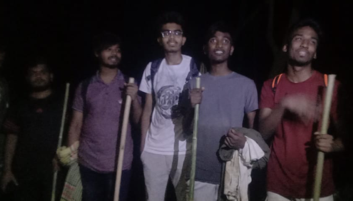 দুর্গম পাহাড় থেকে ৬ পর্যটক উদ্ধার