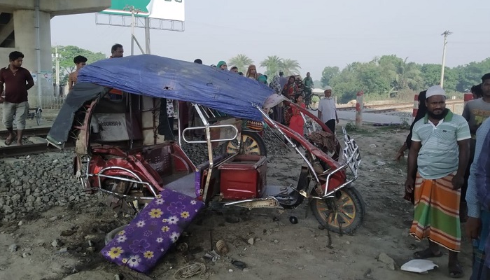 কাশিয়ানীতে রেলের ধাক্কা, অটোচালকের মৃত্যু