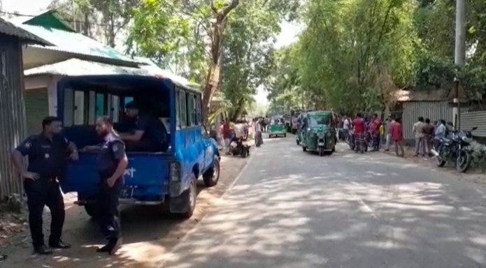 নেত্রকোণায় পিকআপ-সিএনজি মুখোমুখি সংঘর্ষ, নিহত ২