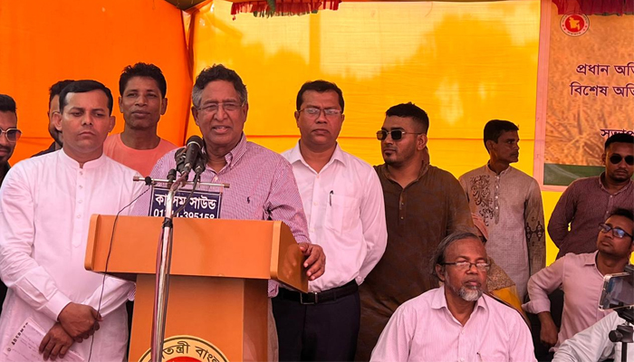 কৃষিকে আধুনিক ও লাভজনক করতে কাজ করছে সরকার