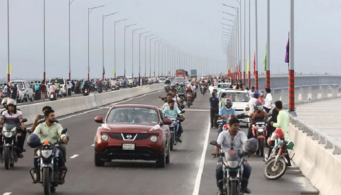 ২০ এপ্রিল থেকে পদ্মাসেতুতে চলবে মোটরসাইকেল