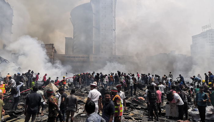 বঙ্গবাজারে ভয়াবহ অগ্নিকান্ড: জাকের পার্টি চেয়ারম্যানের দু:খ প্রকাশ