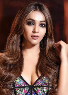 তৃণমূলে যোগ দিলেন অভিনেত্রী কৌশানী