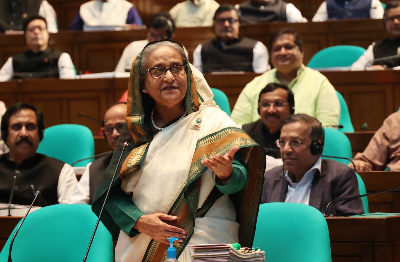 প্রথম আলো গণতন্ত্র ও দেশের শত্রু