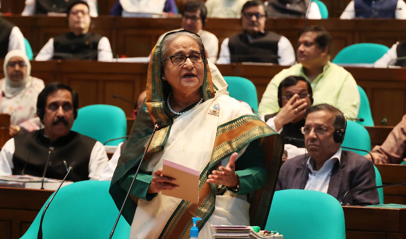 প্রথম আলো গণতন্ত্র ও দেশের শত্রু
