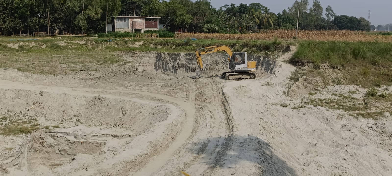 শিবালয়ে রাতের আঁধারে চুরি হচ্ছে কান্তাবতীর মাটি