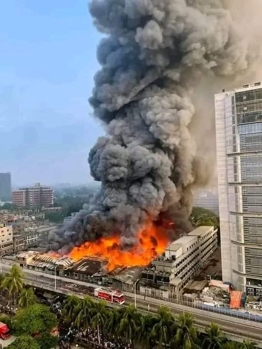 স্বপ্ন হলো ছাই, ভোরের কাগজের ছবিতে বঙ্গবাজার অগ্নিকাণ্ড