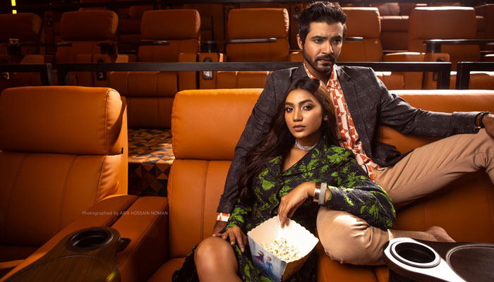 মধ্যরাতে রাজের ভিডিও, বিপাকে ৩ অভিনেত্রী