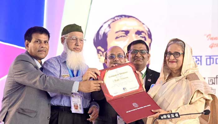 ৬০তম কনভেনশনের উদ্বোধনী অনুষ্ঠানে সম্মাননা প্রদান প্রধানমন্ত্রীর
