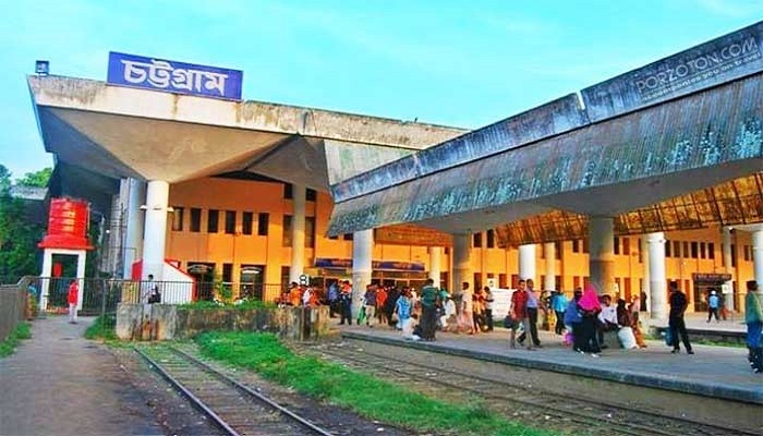 চট্টগ্রামে শ্রমিক লীগের দু’পক্ষের সংঘর্ষ, ছুরিকাঘাত ৪