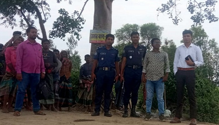 মেহেরপুরে মাটি কেটে ইটভাটায়, ৫০ হাজার টাকা জরিমানা