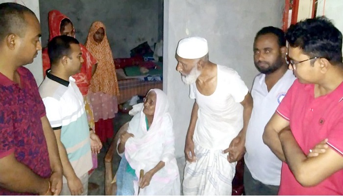 শিবগঞ্জে বাড়ি ছাড়া সেই দম্পতির দায়িত্ব নিলেন ইউএনও