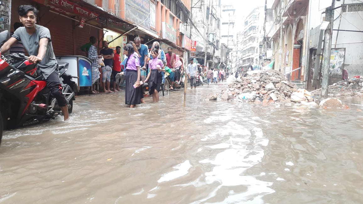 রাজধানীতে স্বস্তির বৃষ্টি