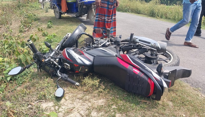 মেহেরপুরে বেপরোয়া মোটরসাইকেল কেড়ে নিল স্কুলছাত্রের প্রাণ
