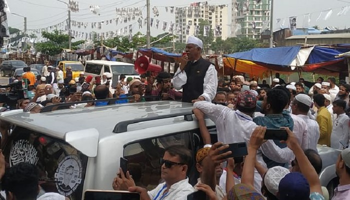 জাহাঙ্গীর নাটকের মাস্টার