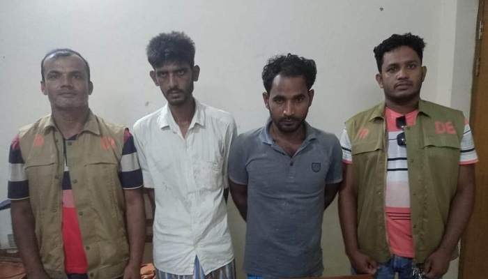 সিংগাইরে হেরোইনসহ দুই মাদক কারবারি আটক
