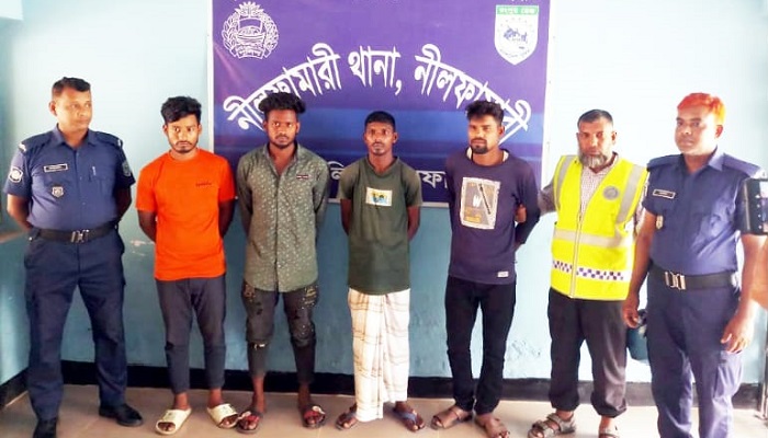 নীলফামারীতে কুখ্যাত ৪ চোর গ্রেপ্তার