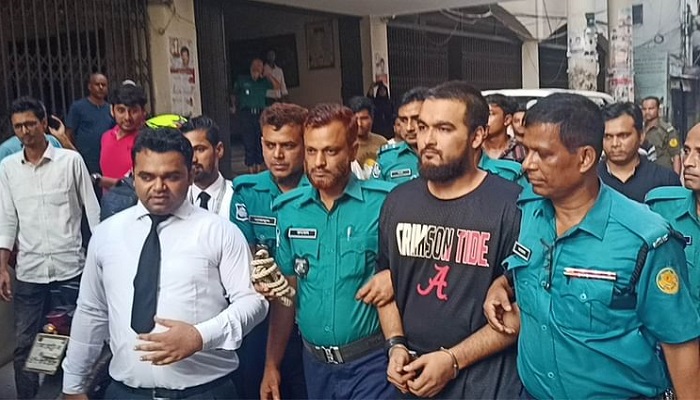 রিমান্ড শেষে আদালতে গায়ক নোবেল