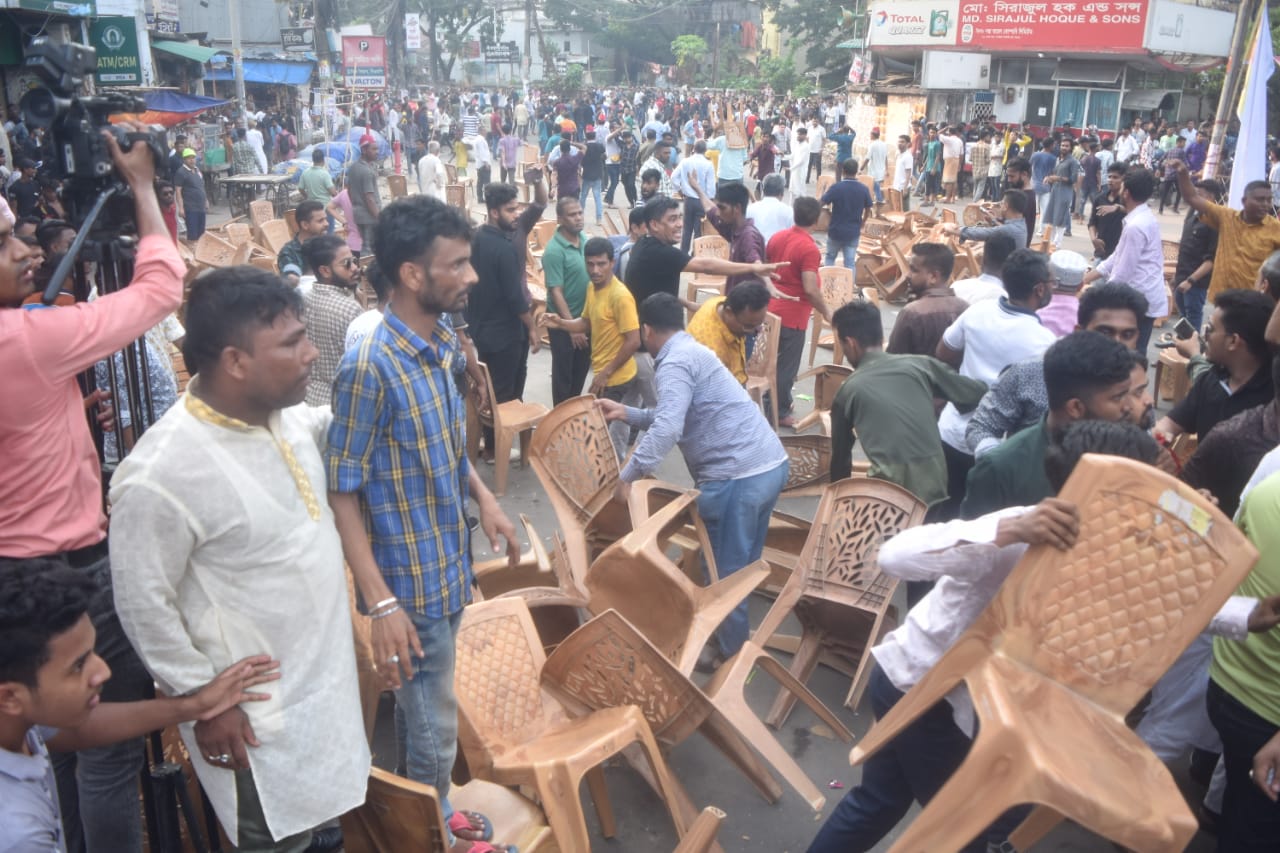 চট্টগ্রামে ১৪ দলের সমাবেশে মারামারি
