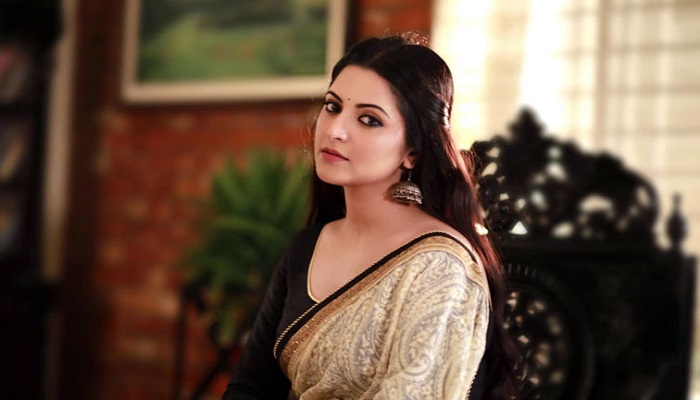 দুই ছেলেকে নিয়ে ‘মা’ সিনেমা দেখতে চান পরী!