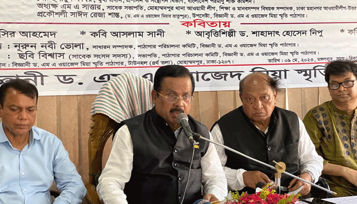 বিদেশী প্রভুদের পা ধরে লাভ হবে না